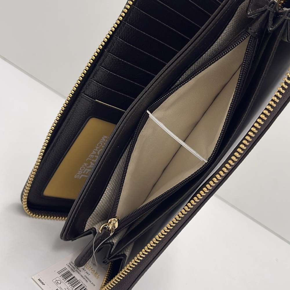 Michael Kors JST Lg Leather Continental Wallet Wristlet Phone Holder 
Chocolate - Picture 12 of 16